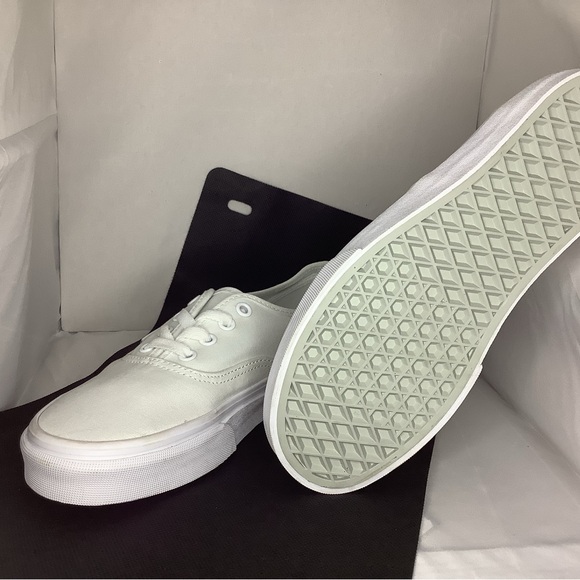 Vans all white skating shoes - Picture 3 of 3